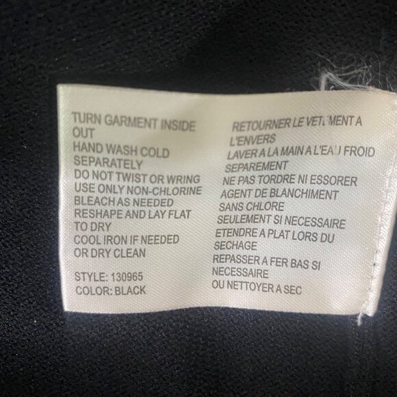 Northern Isles Holiday 2004 Cardigan Womens Size M Black Red Poinsettia Applique - Picture 6 of 11